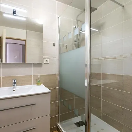 Apartment Centre Parking Couvert Wifi Balcon Cauterets